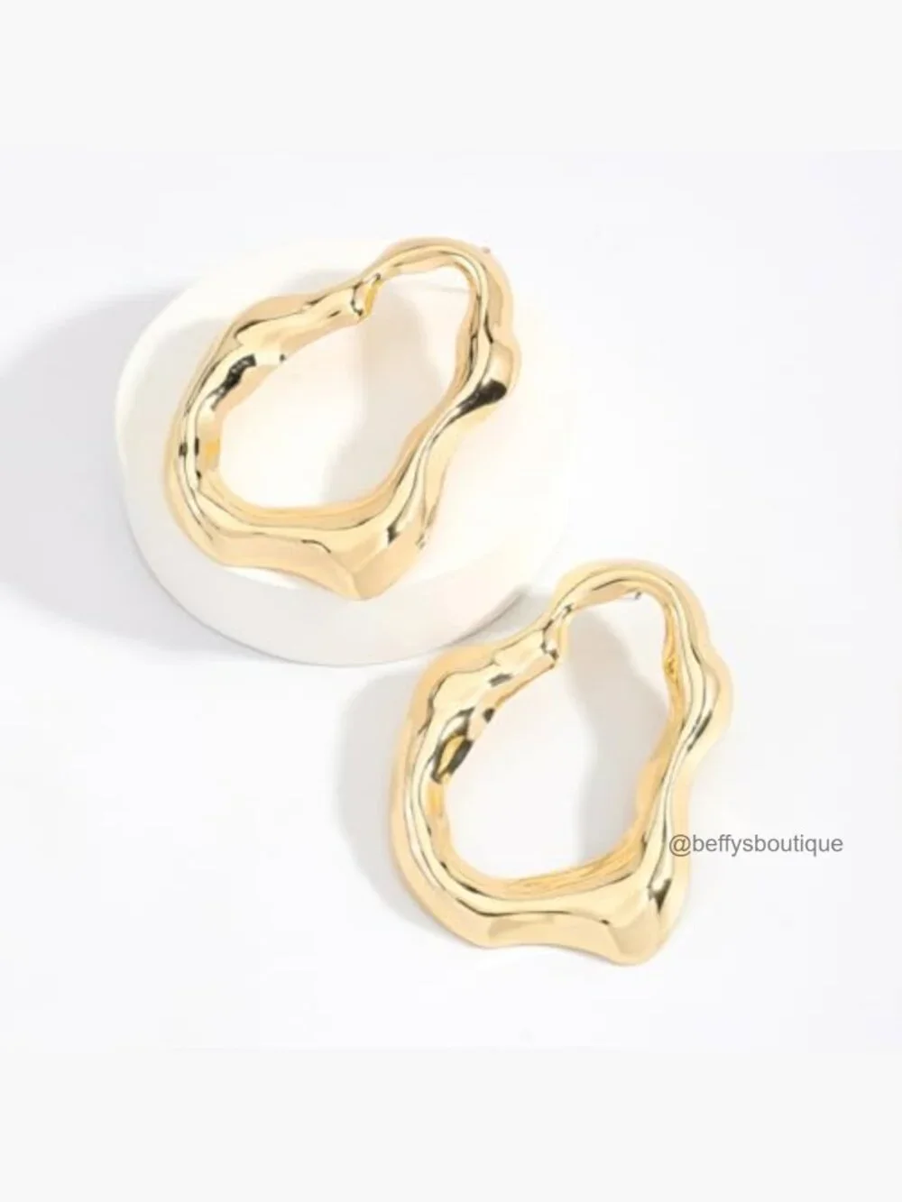 Large Geometric Pleated Hollow Dangling Earrings for Women Trendy Statement - Picture 4 of 7